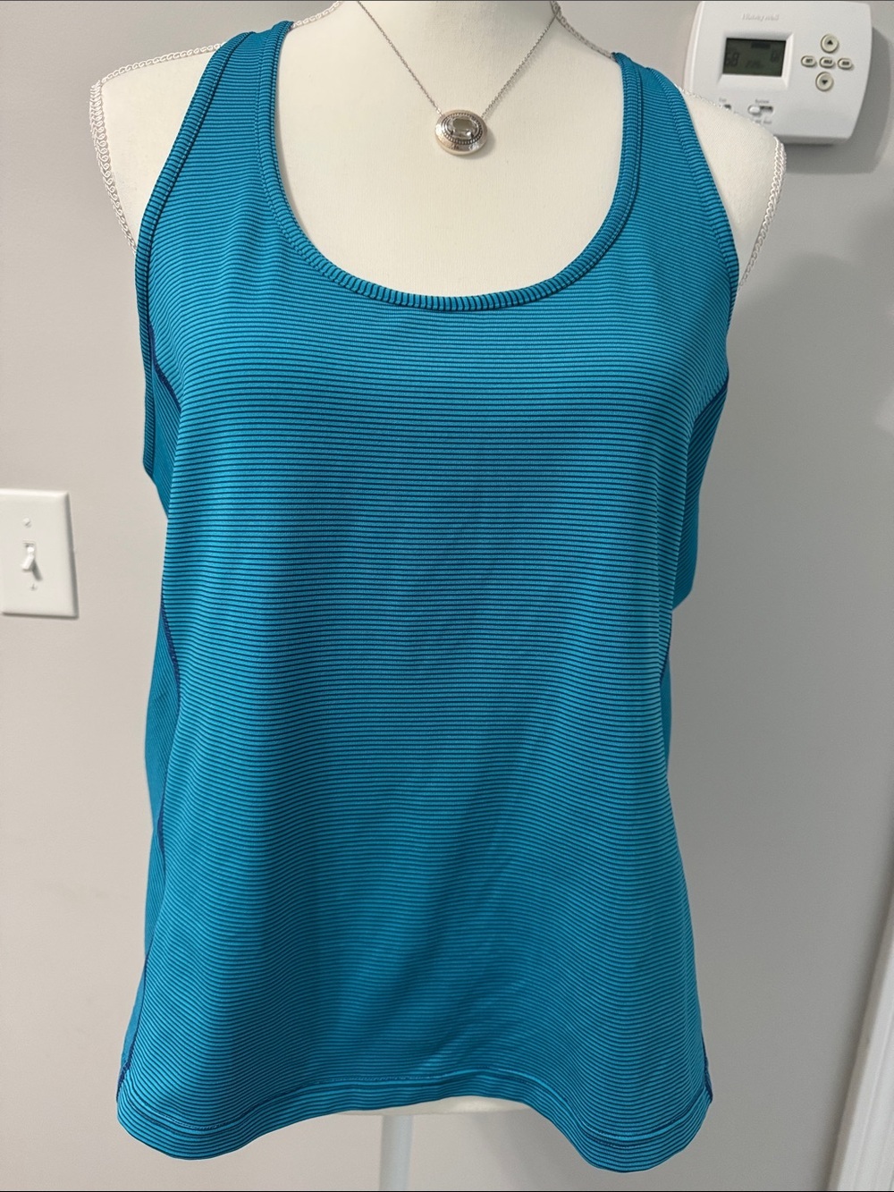 Lucy NWT tank size XL reflective stripe in back